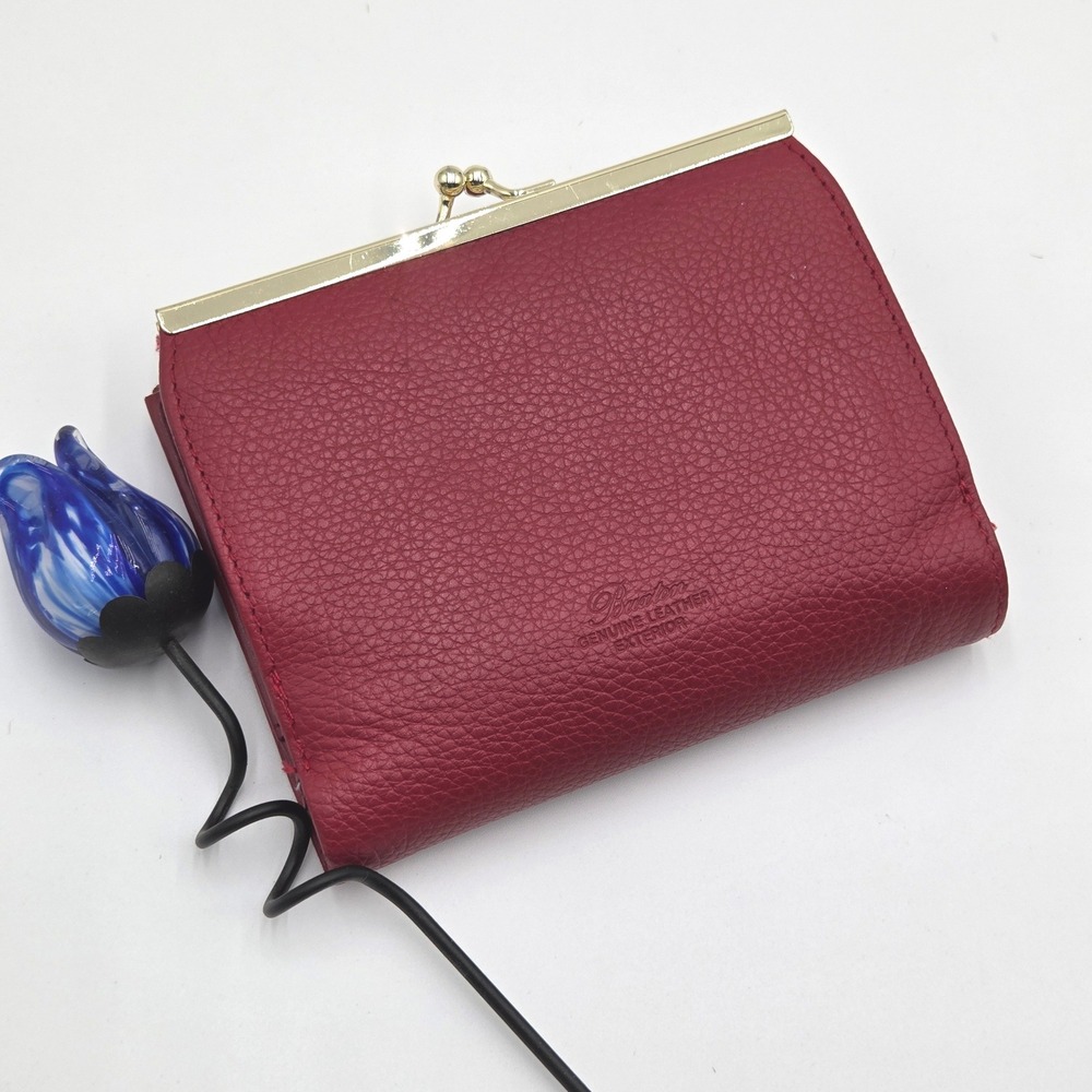 Buxton Womens Kiss Lock Billfold Wallet Red Pebbled Leather Card Holder Coin
